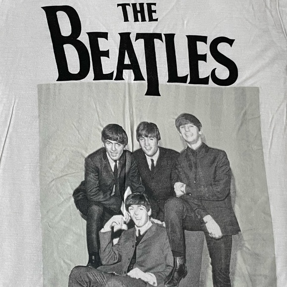 ⚡️3 for $20⚡️ The Beatles Graphic Band Tee Shirt - Picture 3 of 8